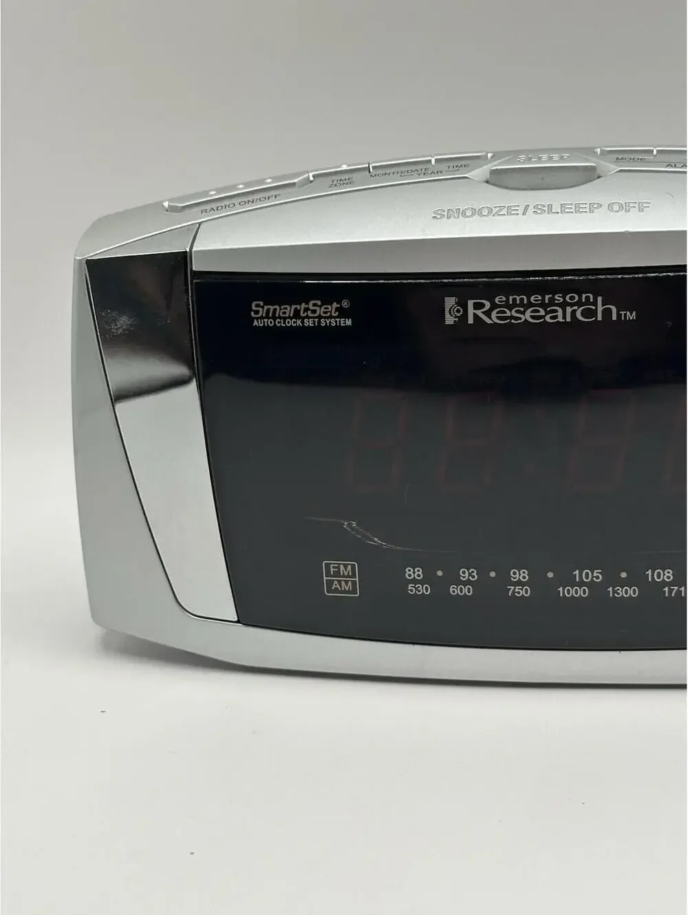 Emerson Research Smart Set Dual Auto Setting Alarm Clock Radio CKS5055B